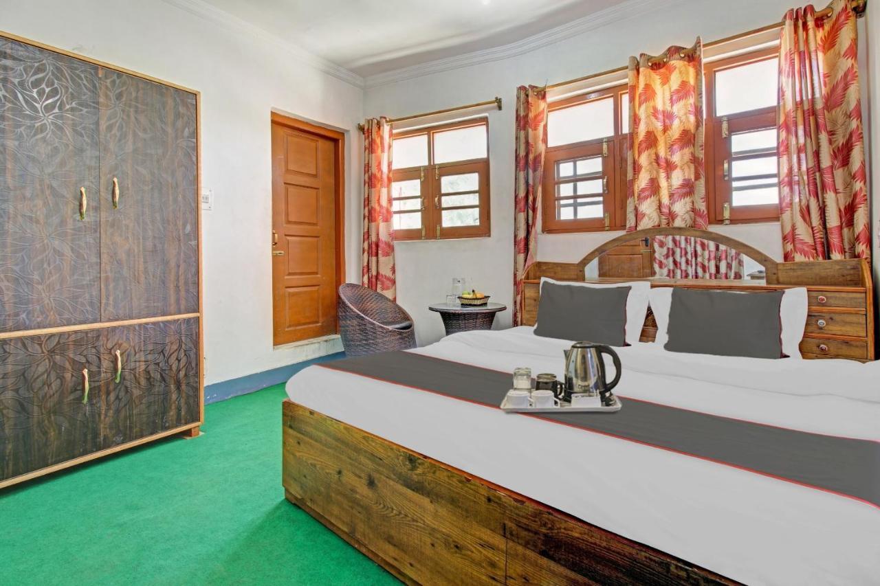Super Oyo Capital O 91600 The Village Classic Hotel And Restaurant Срінагар Екстер'єр фото